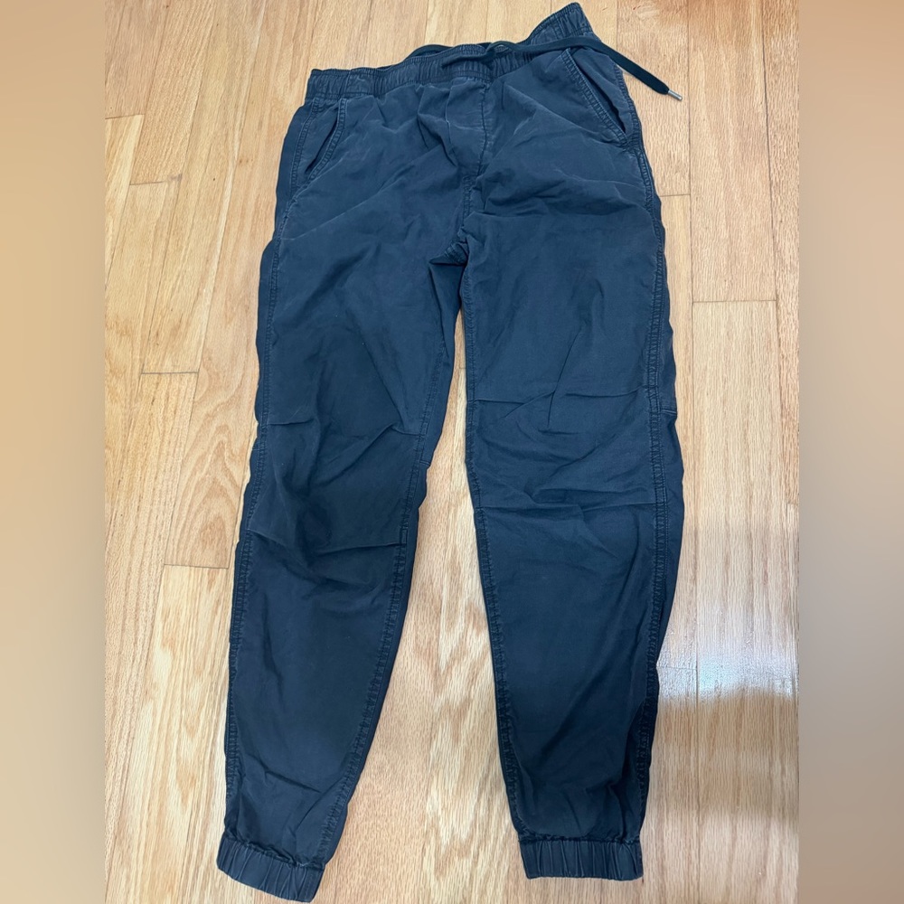 *NEVER WORN* joggers